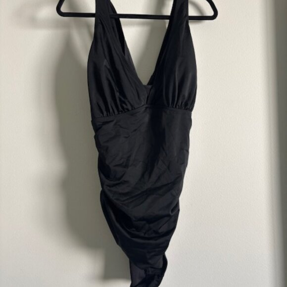 NWT SHAPELLX Smart Sculpt Plunge Cutout Swimsuit - Picture 3 of 7